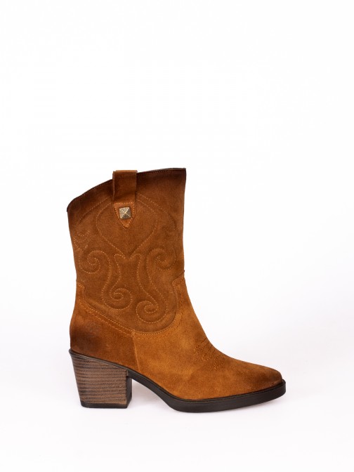 Texan Ankle Boot in Suede