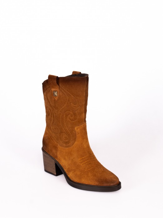 Texan Ankle Boot in Suede