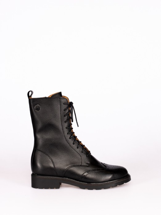 Bota Meio Cano em Pele