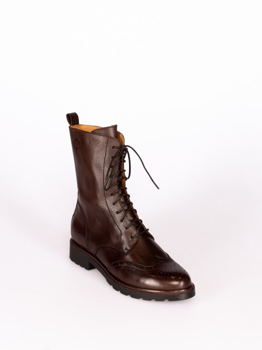 Bota Meio Cano em Pele