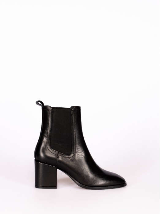 High-Heel Leather Boot with Elastic