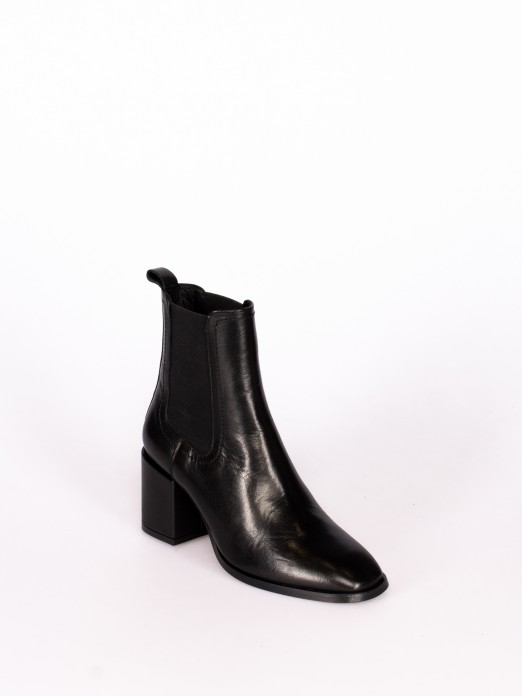 High-Heel Leather Boot with Elastic