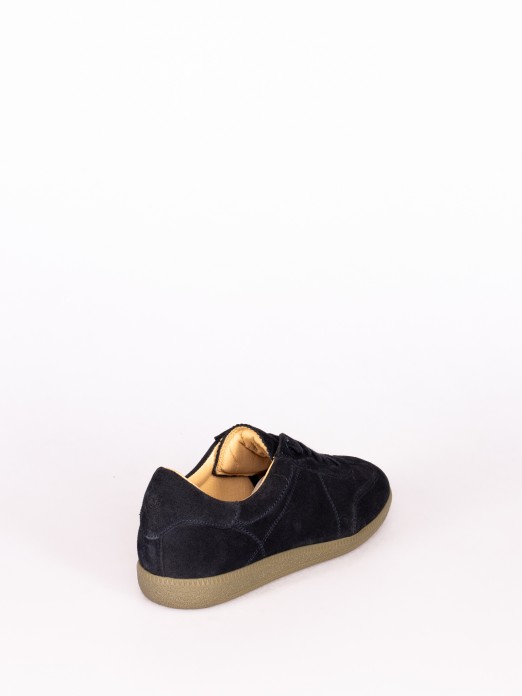 Suede Sports Shoe