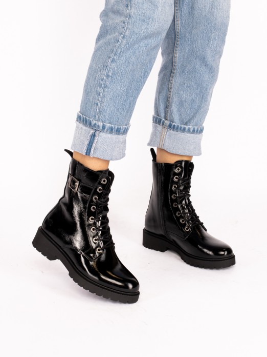 Military Ankle Boot in Laminated leather