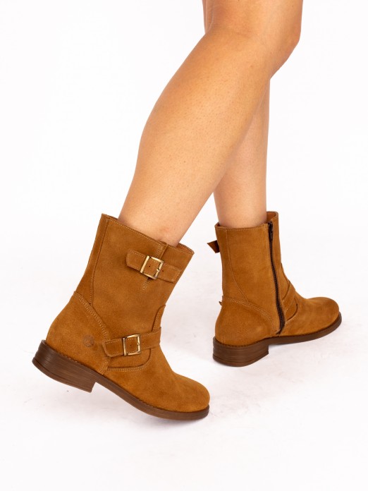 Low Biker Boots in Suede with Buckles