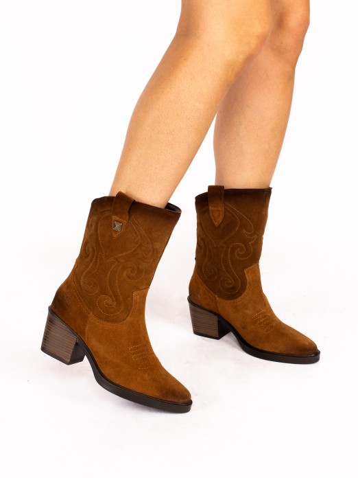 Texan Ankle Boot in Suede