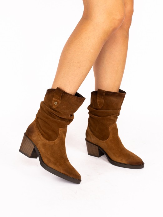 Mid-Calf Texan Boot in Suede