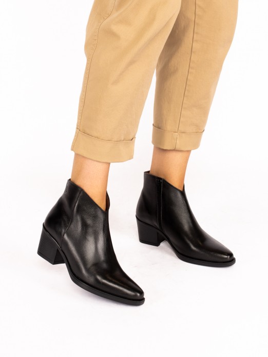 Short Ankle Boot with Buckles in Leather