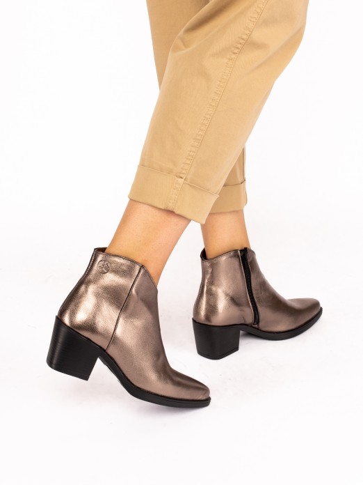 Short Ankle Boot in Metallic Leather