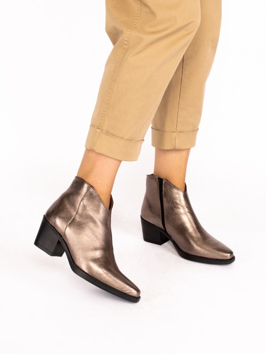 Short Ankle Boot in Metallic Leather