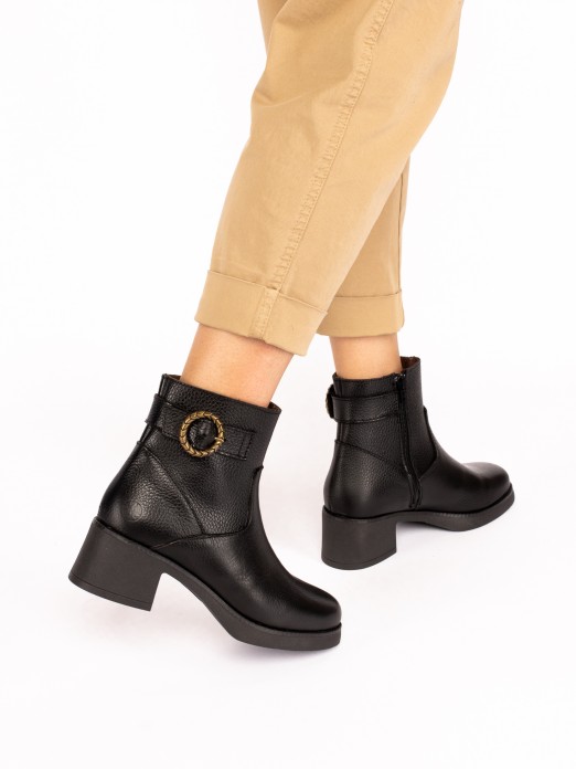 Heeled Ankle Boot in Leather