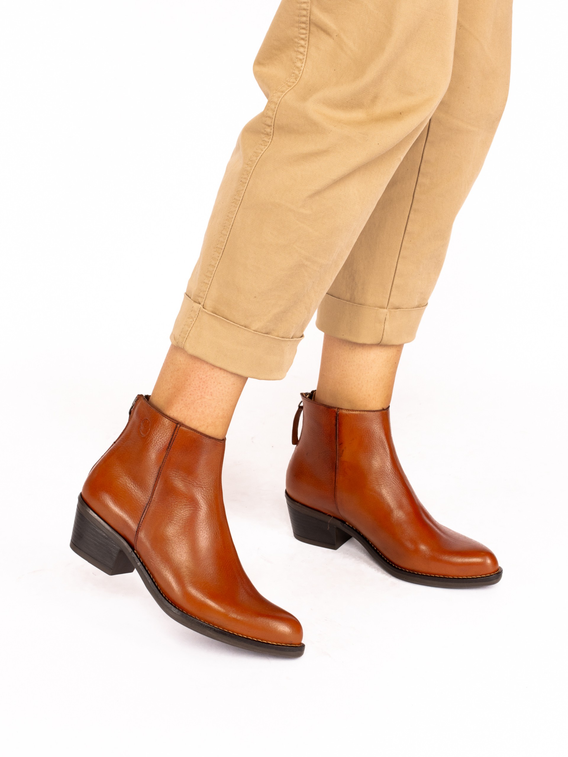 Botim Estilo Texano em Pele