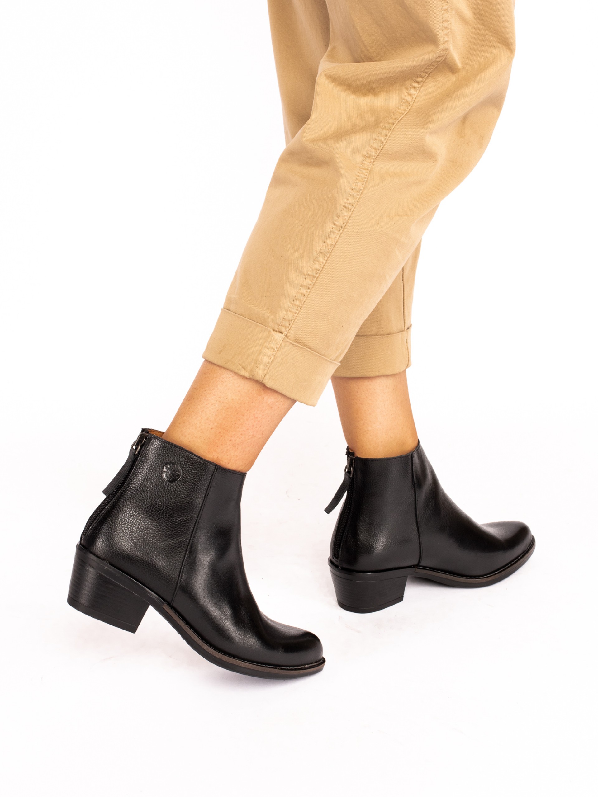 Botim Estilo Texano em Pele