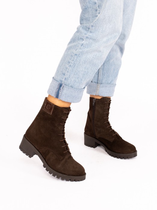 Military Boots in Suede with Structured Sole