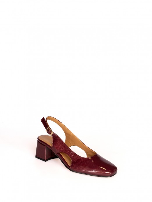 Medium Heel Patent Leather Shoe