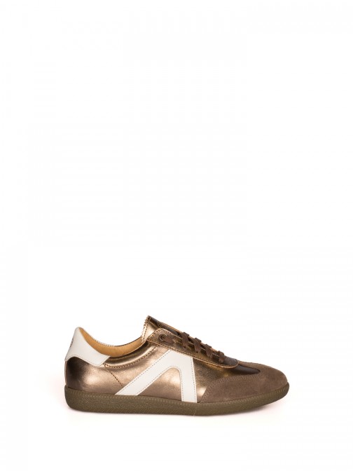 Sports Shoe in Metallic Leather