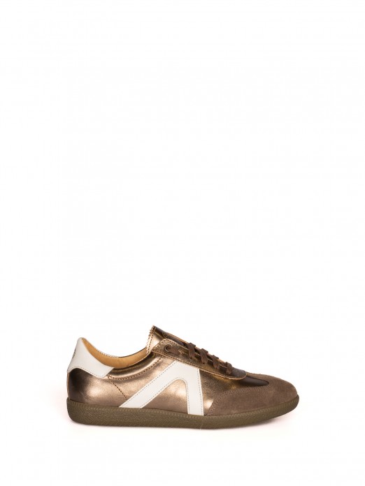 Sports Shoe in Metallic Leather