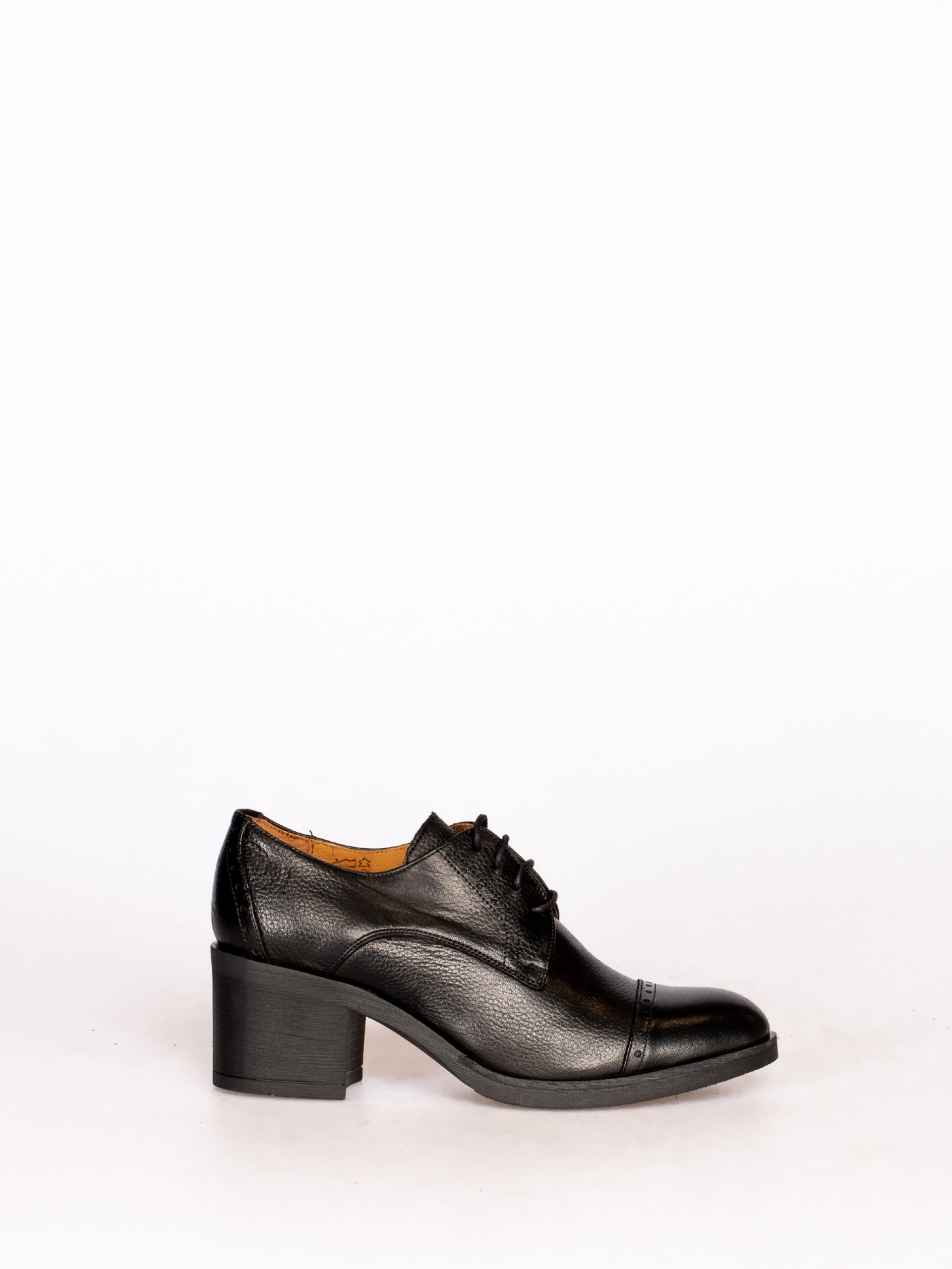 Oxford Heeled Shoe in Leather