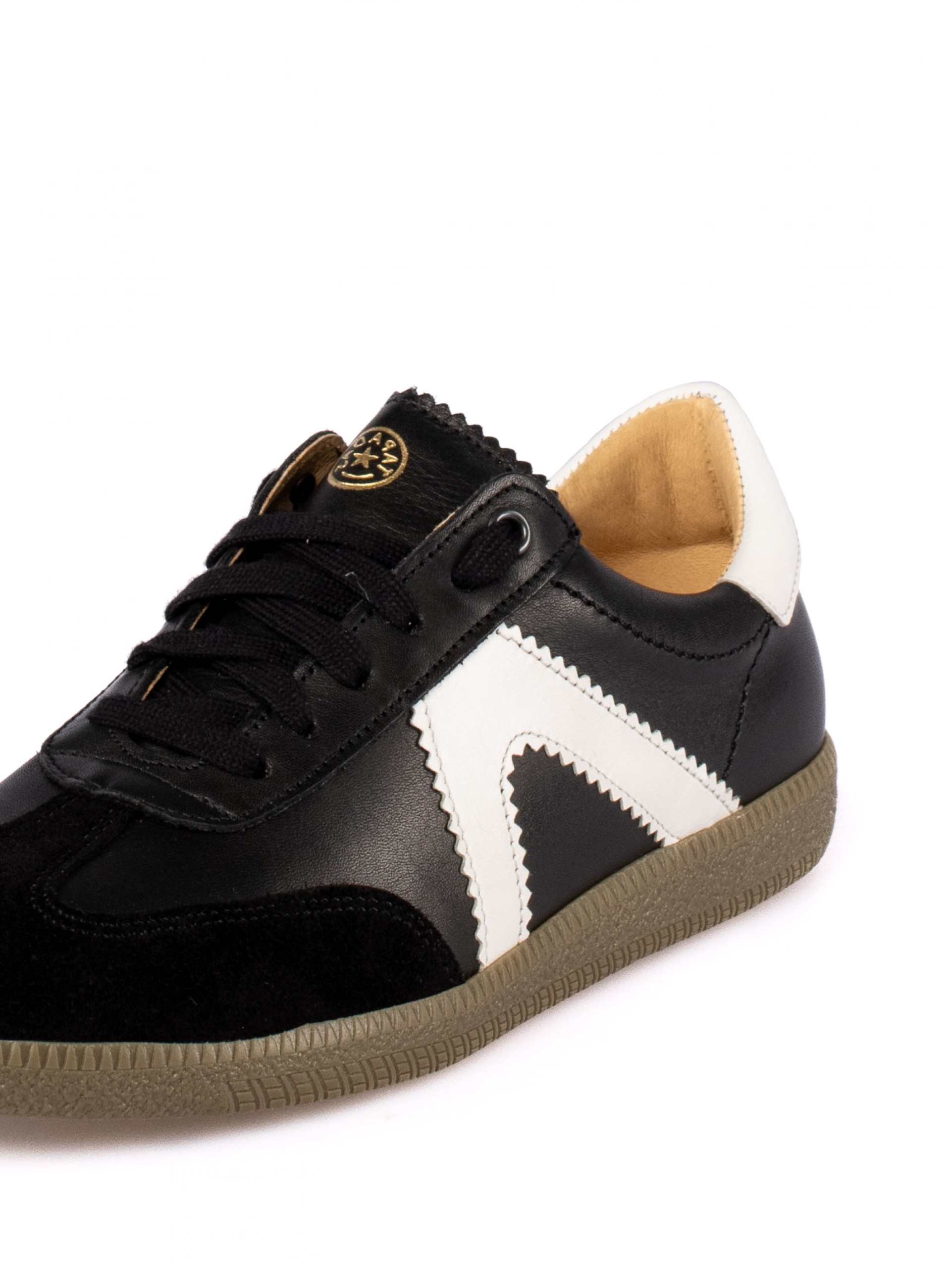 Sapato Desportivo em Pele e Camurça