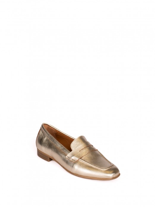 Mocassim em Pele Laminada com Travesso