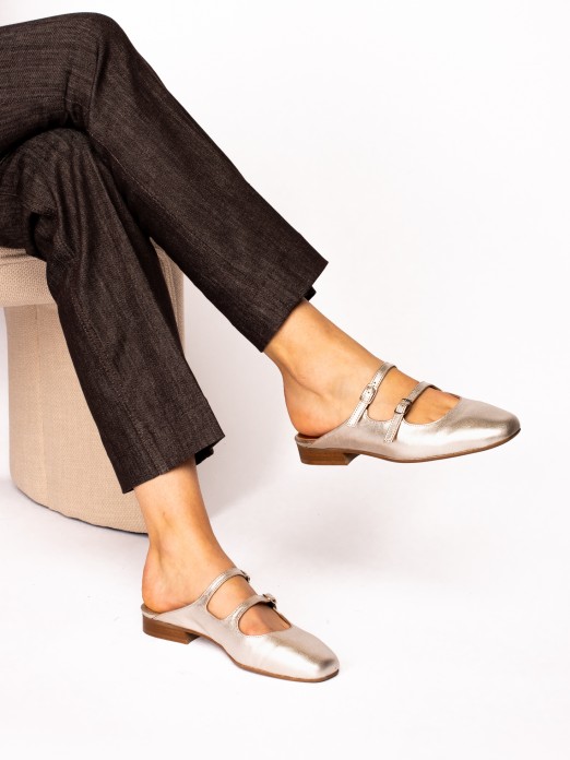 Mule estilo Mary Jane em Pele Laminada