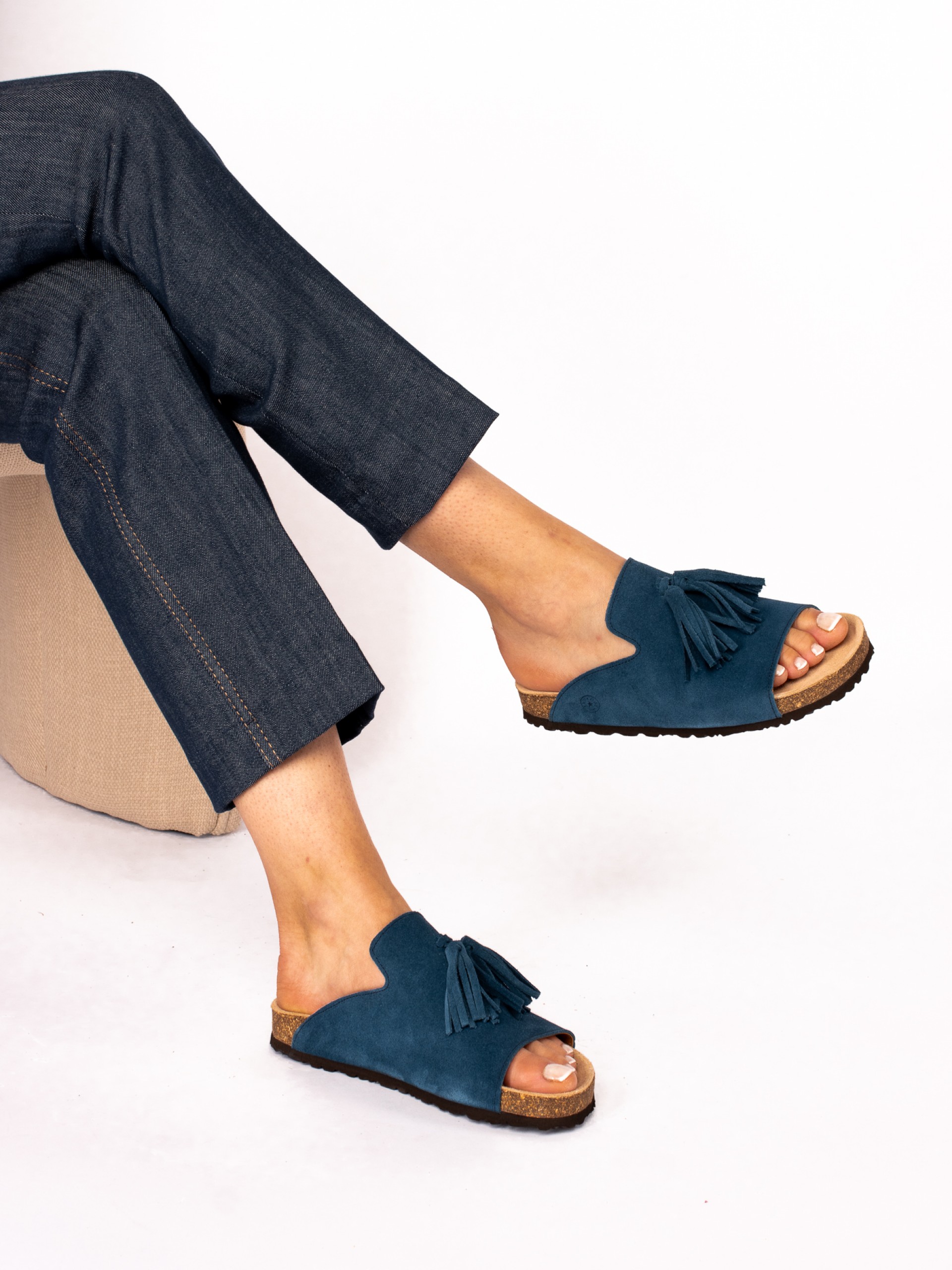 Chinela Bio com Berloques em Camurça