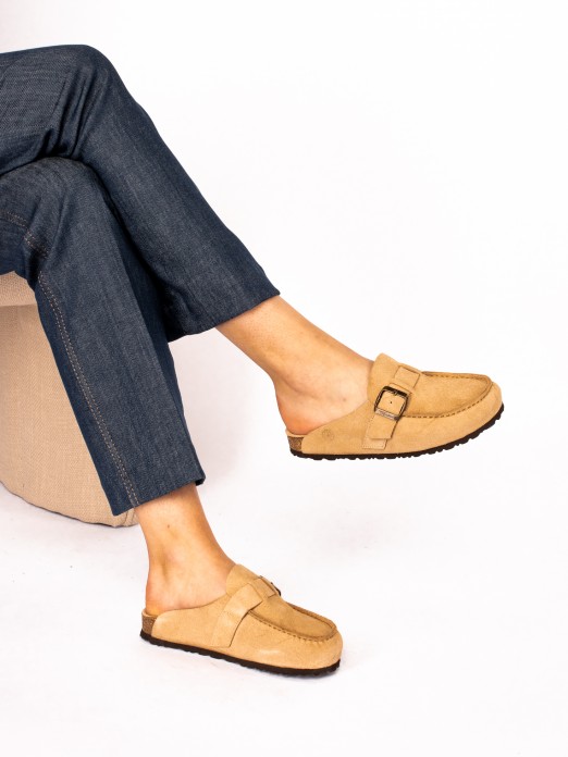 Clogs em Camura com Fivela