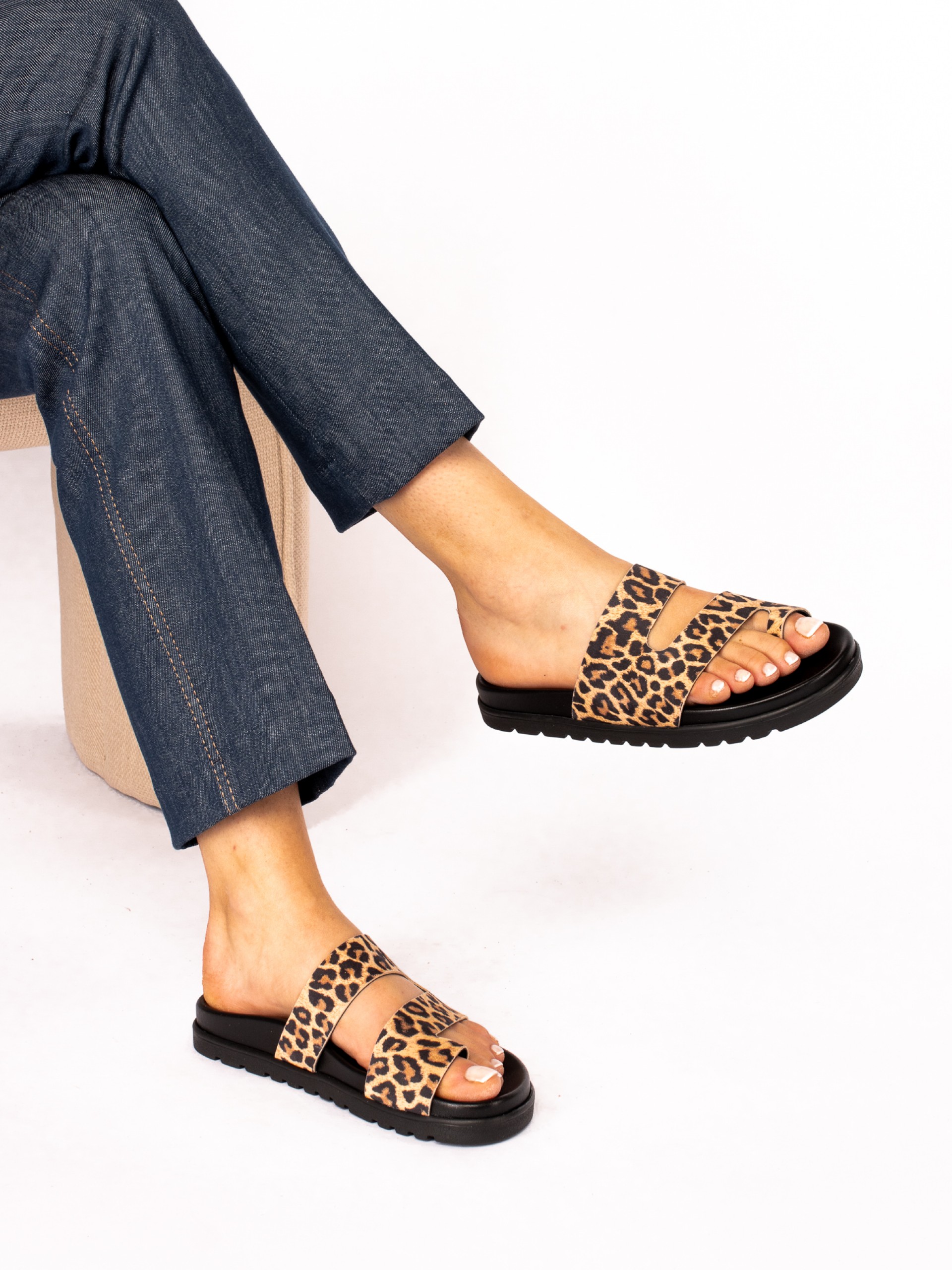 Chinelo Bio em Pele padrão Animal Print