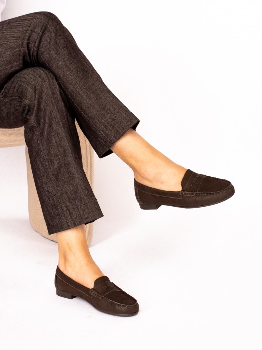 Mocassim em Nobuck com Travesso