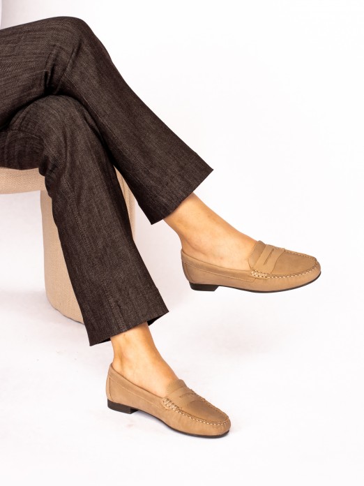 Mocassim em Nobuck com Travesso