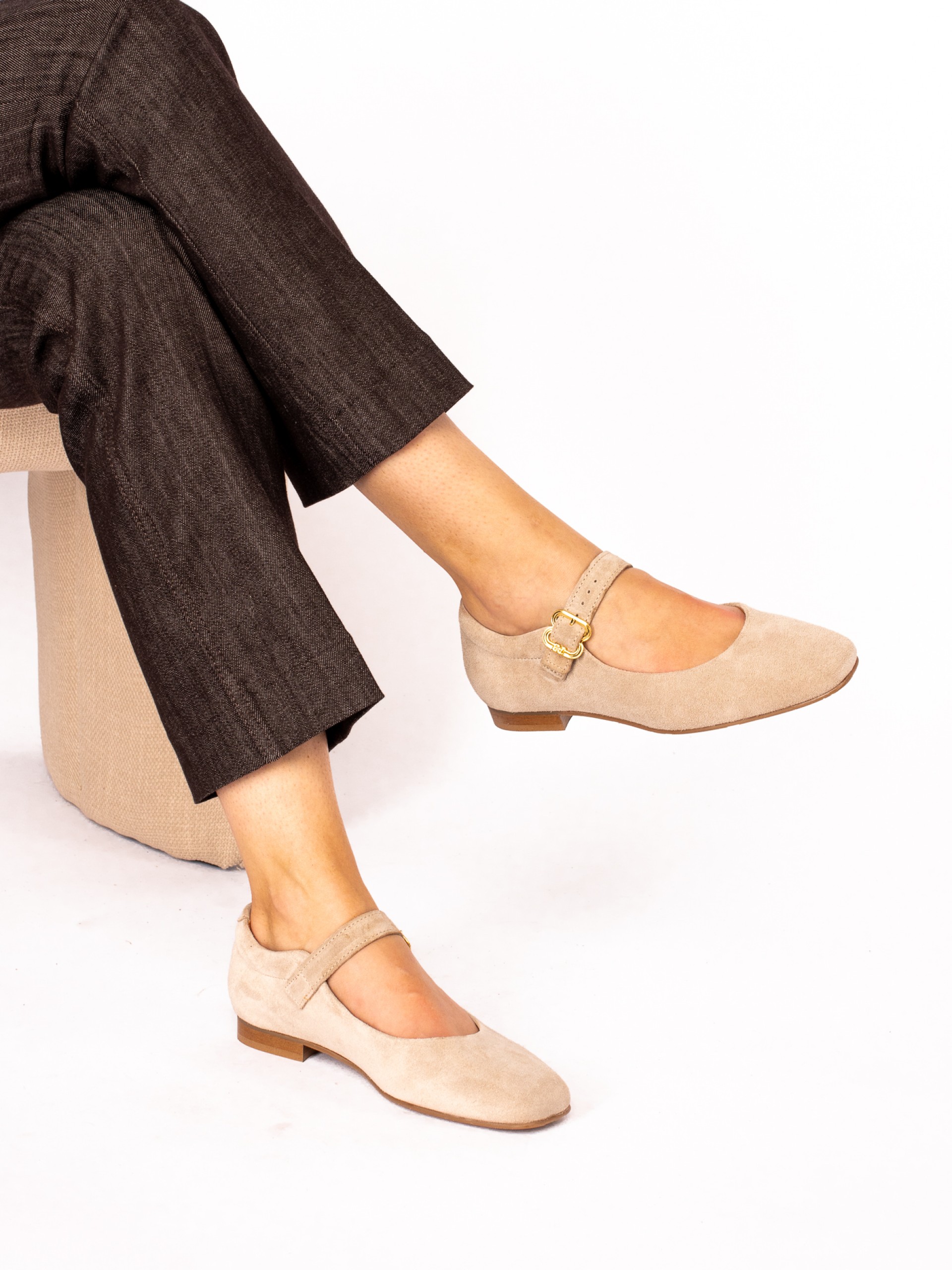 Mary Jane com fivela em Camurça