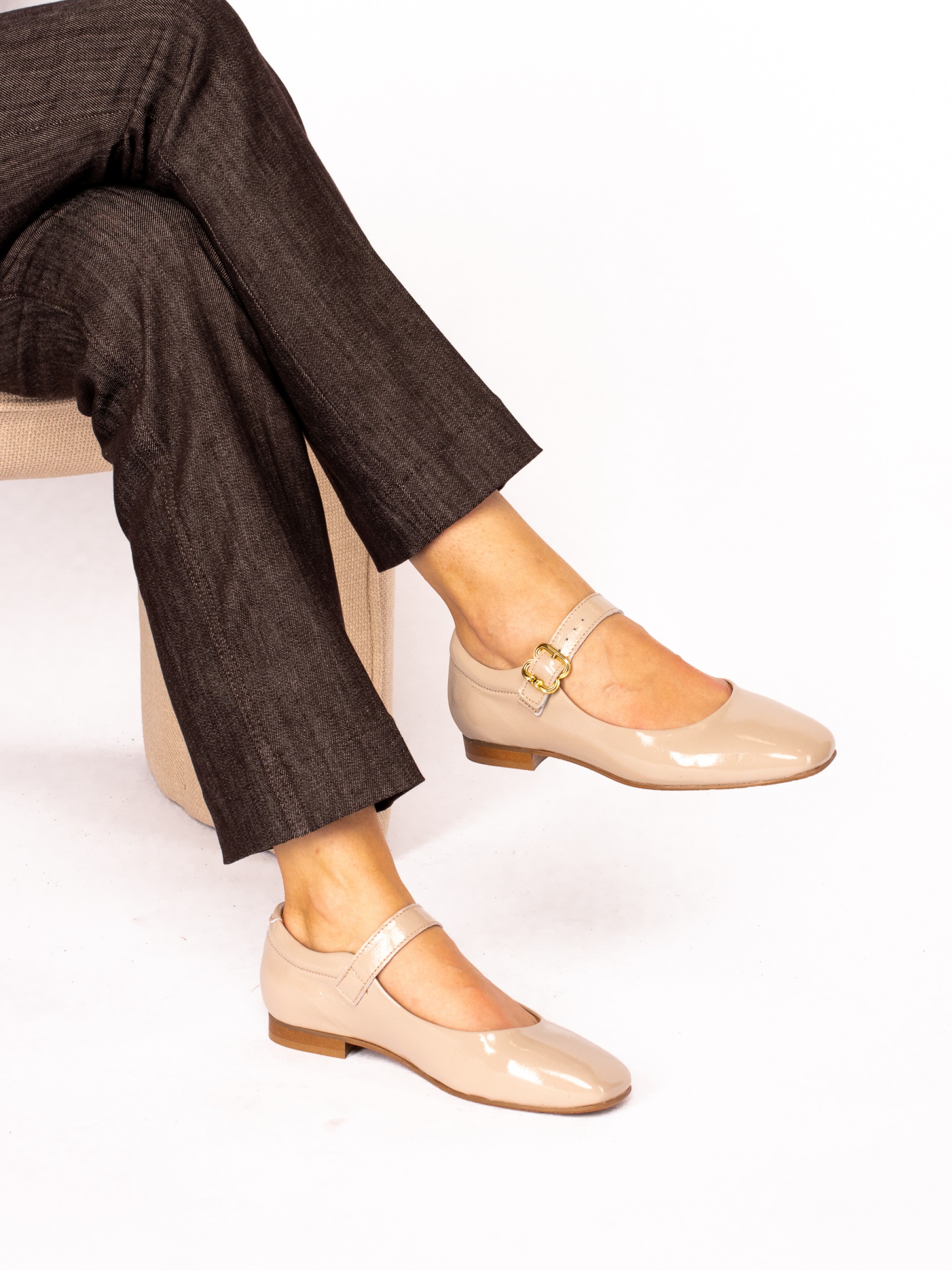 Mary Jane com fivela em Verniz