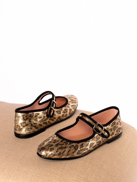 Sabrina Estilo Mary Jane em Tecido Animal Print