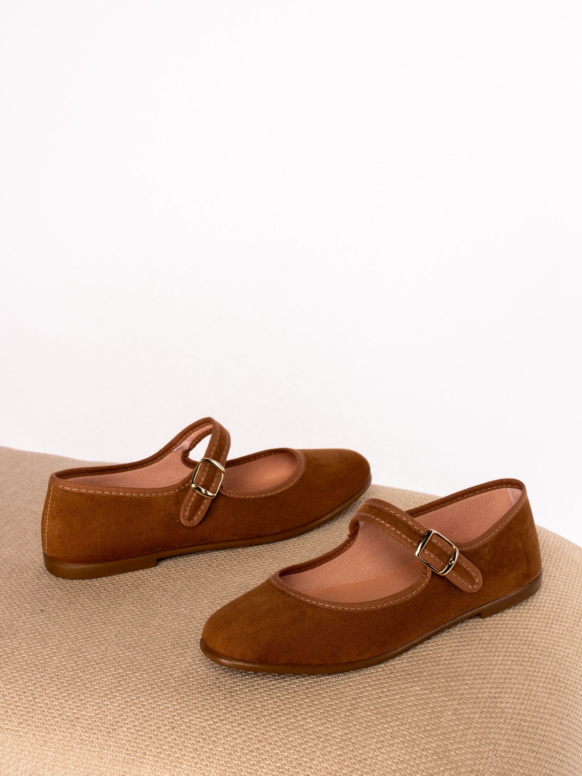 Mary Jane style flat shoes in fabric