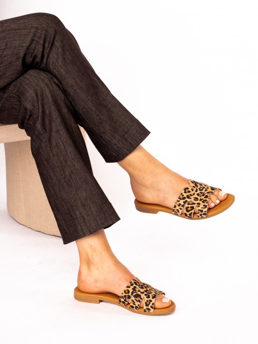 Chinela Tiras em Animal Print