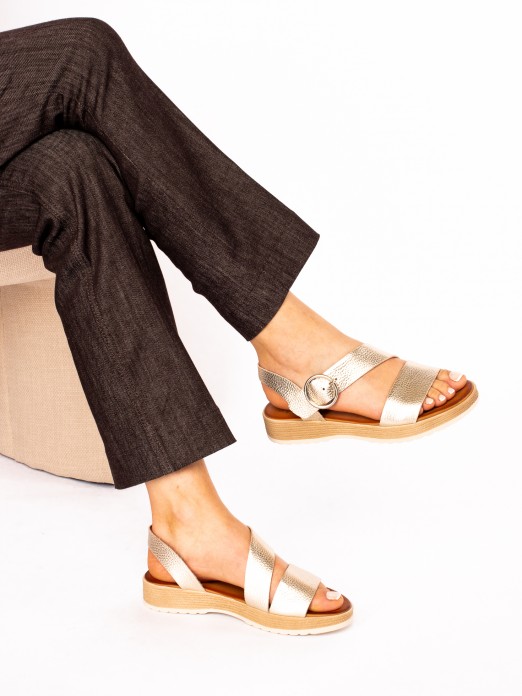 Round Buckle Platform Sandal in Laminated Leather