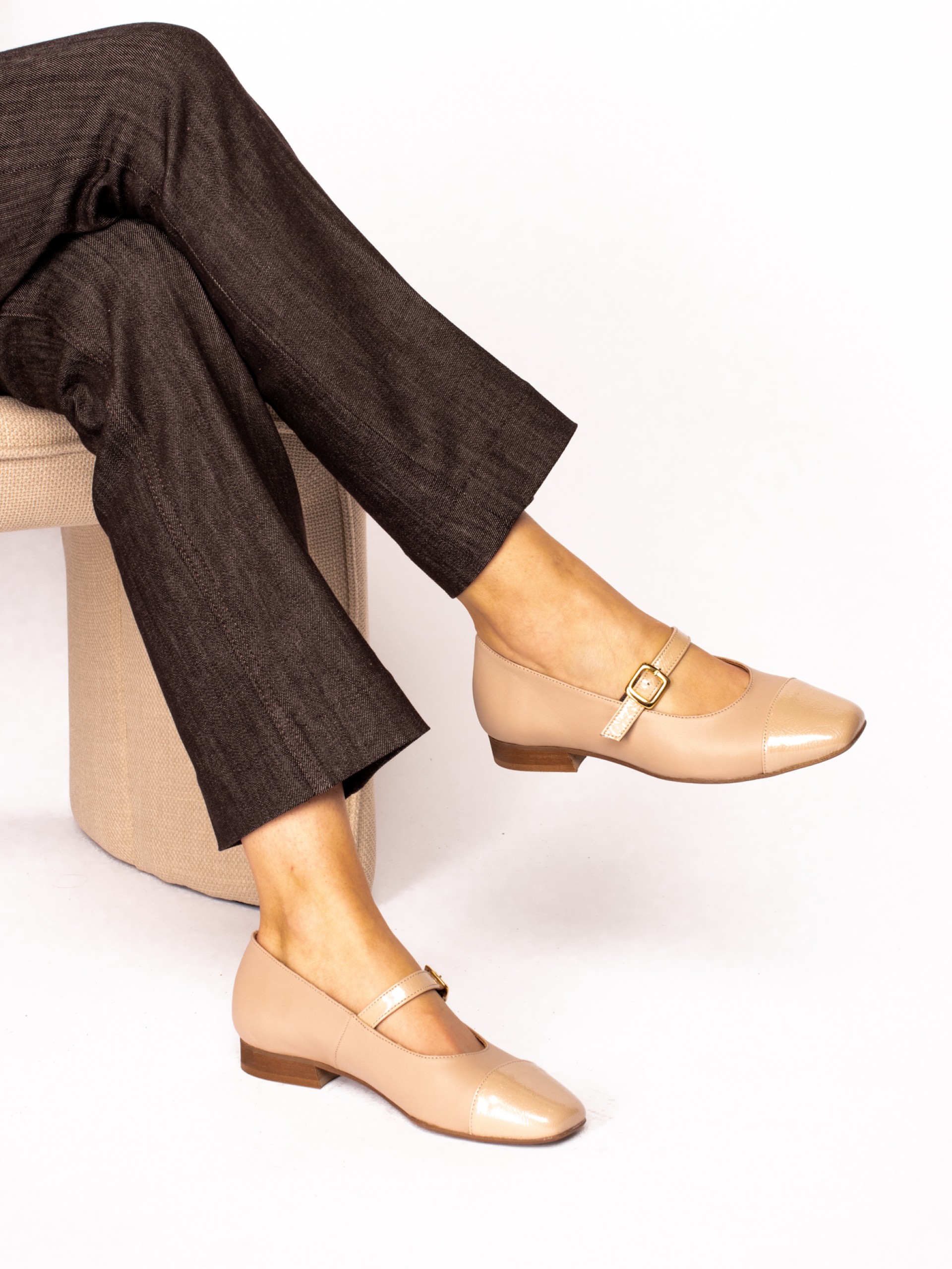 Mary Jane shoes with toe detail in Varnish