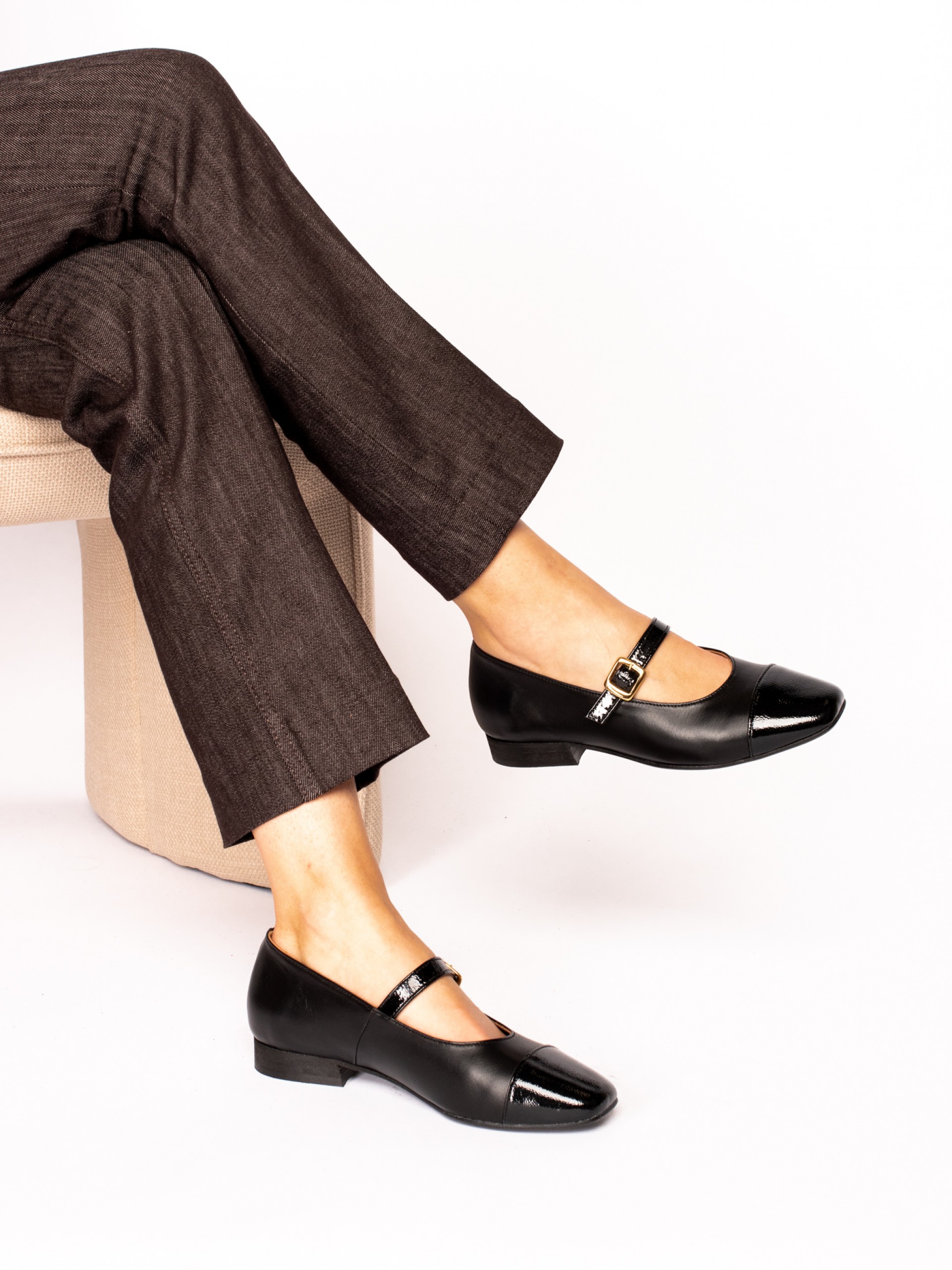 Sapato Mary Jane com Biqueira em Verniz