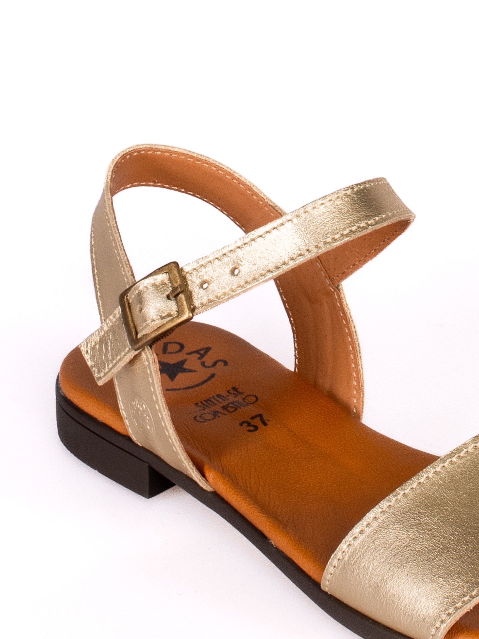 Sandália Rasa Clássica em Pele