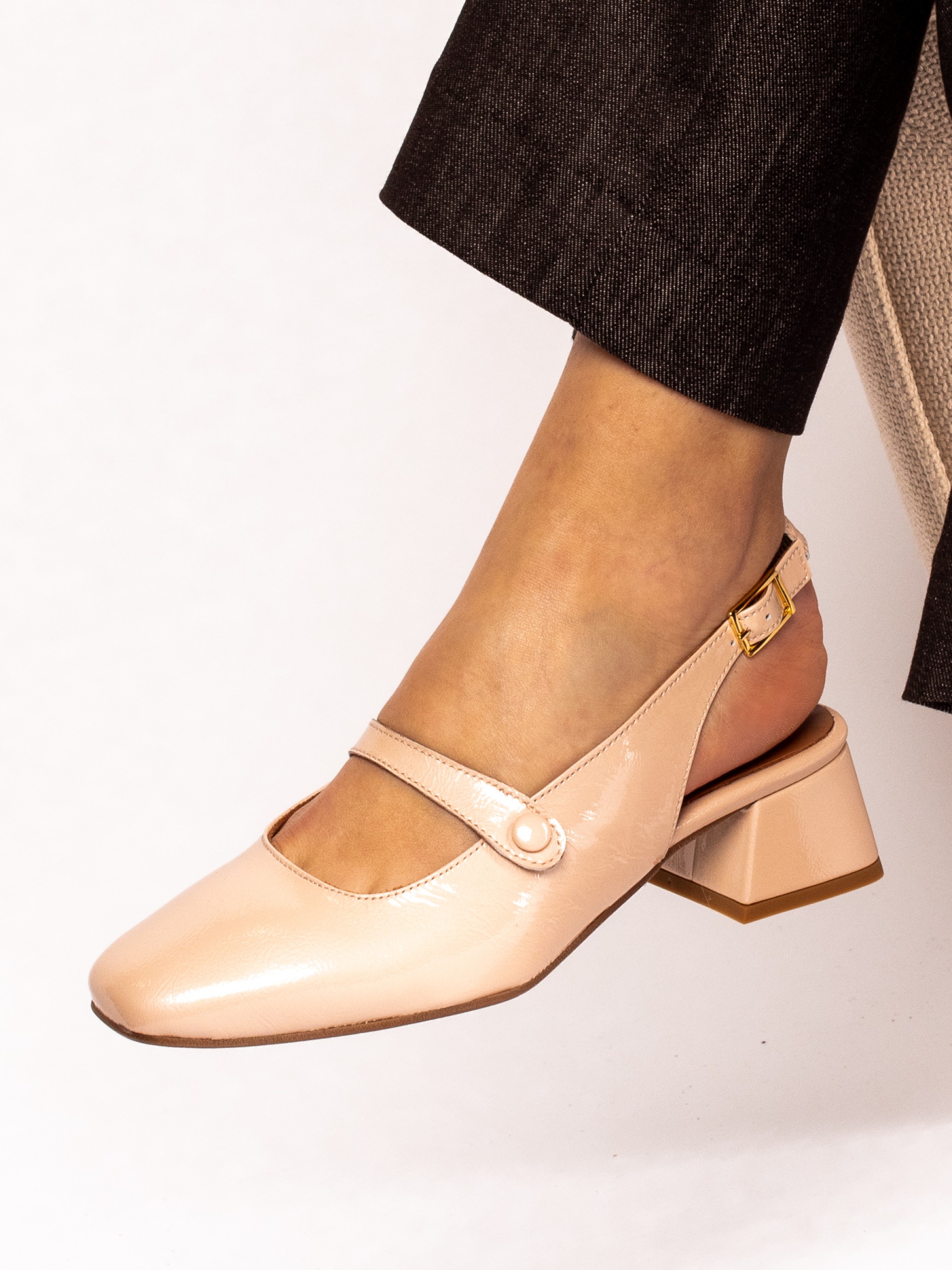 Medium Heel Shoes in Varnish