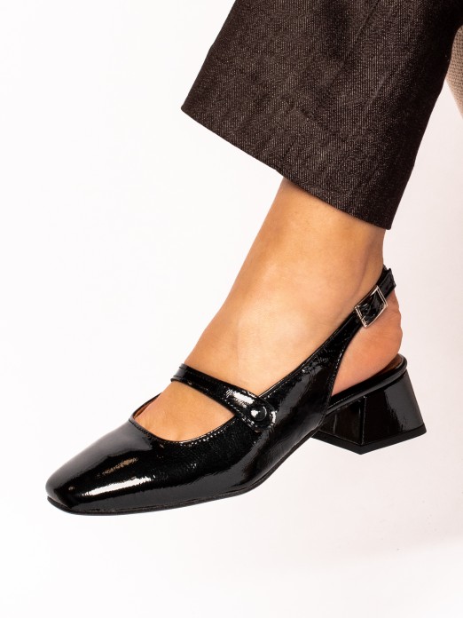 Medium Heel Shoes in Varnish