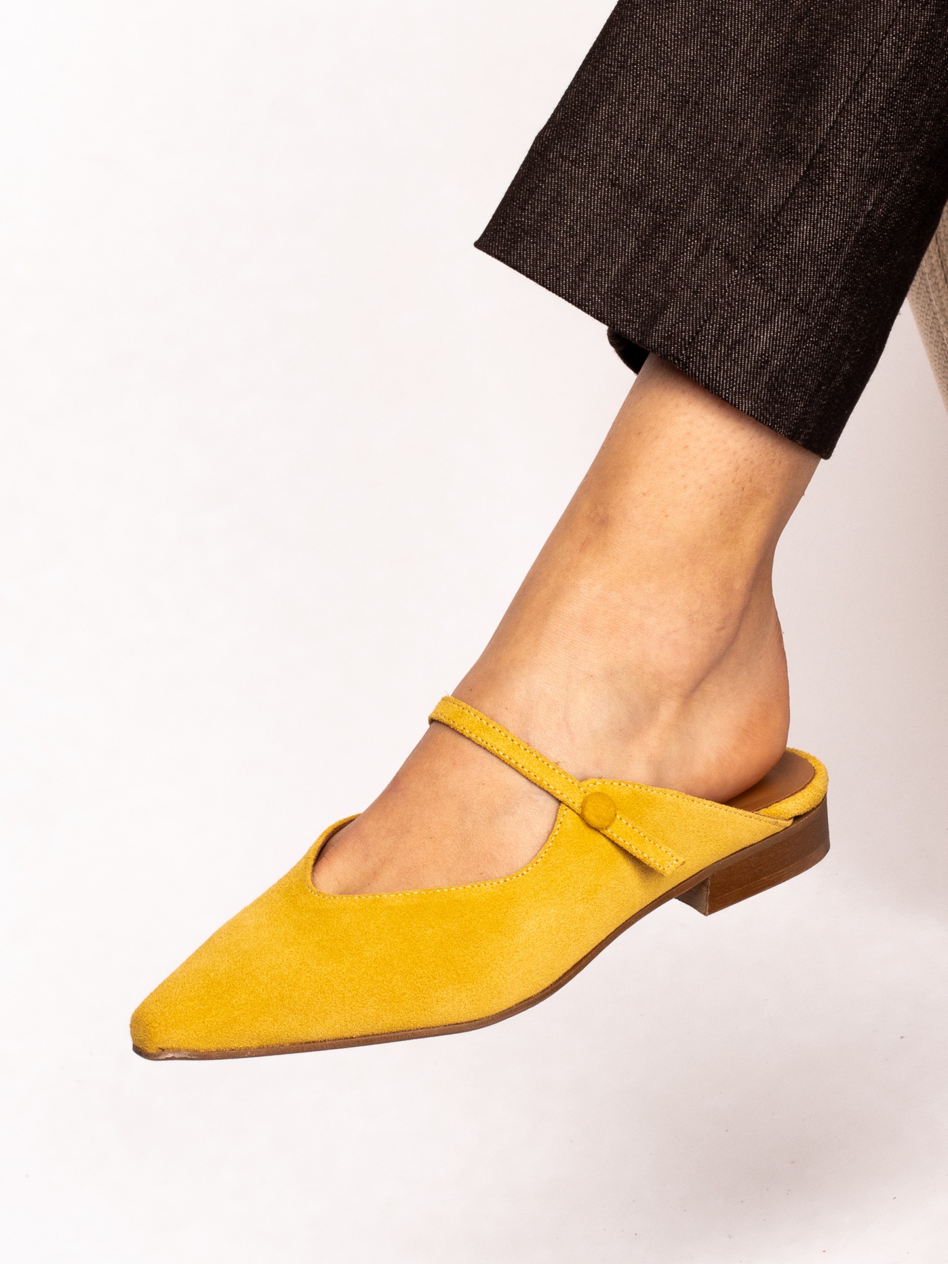 Suede mule with Button