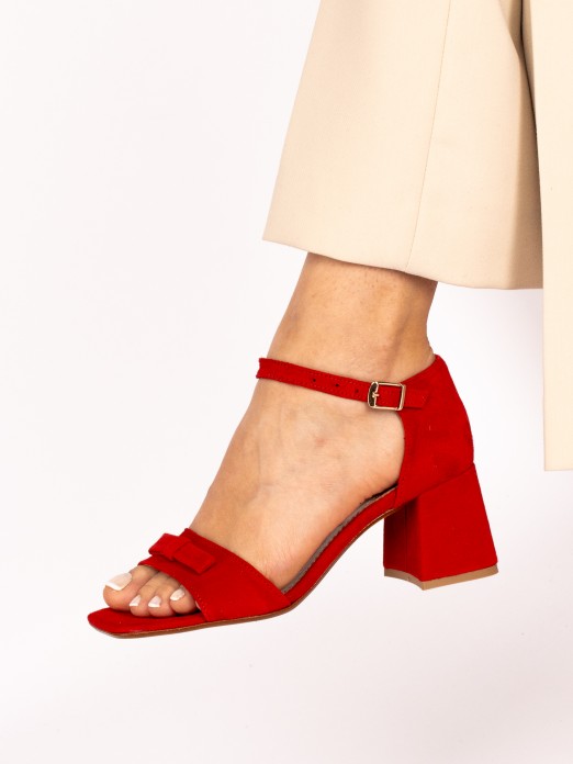 Sandlia Salto Alto com Detalhe de Lao em Camura