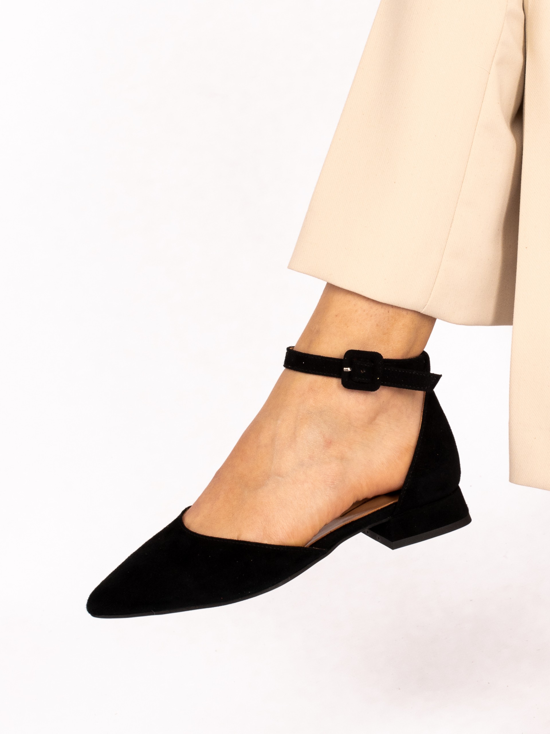Suede Low Heel Shoe