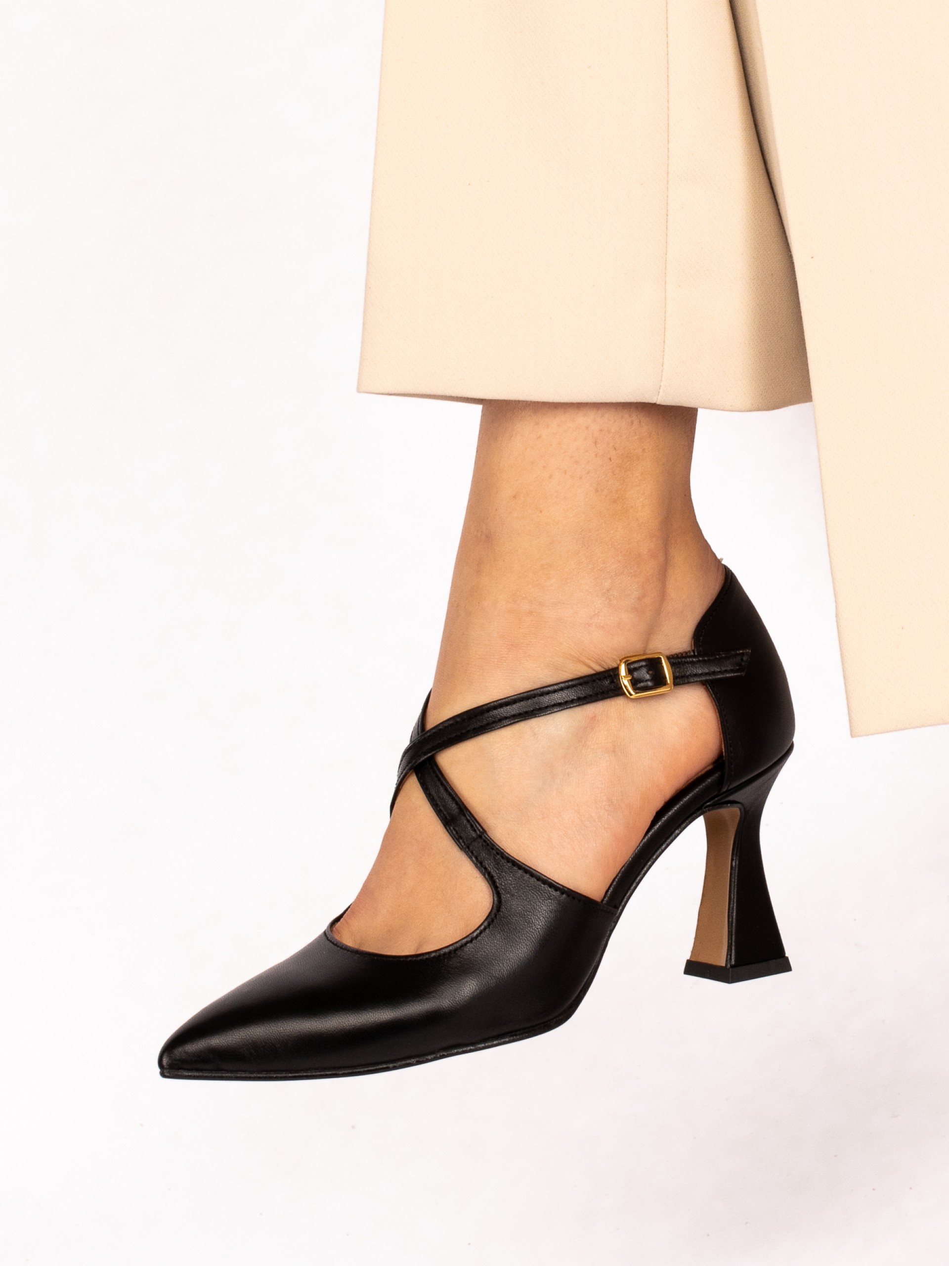 Sapato de Salto Alto em Pele