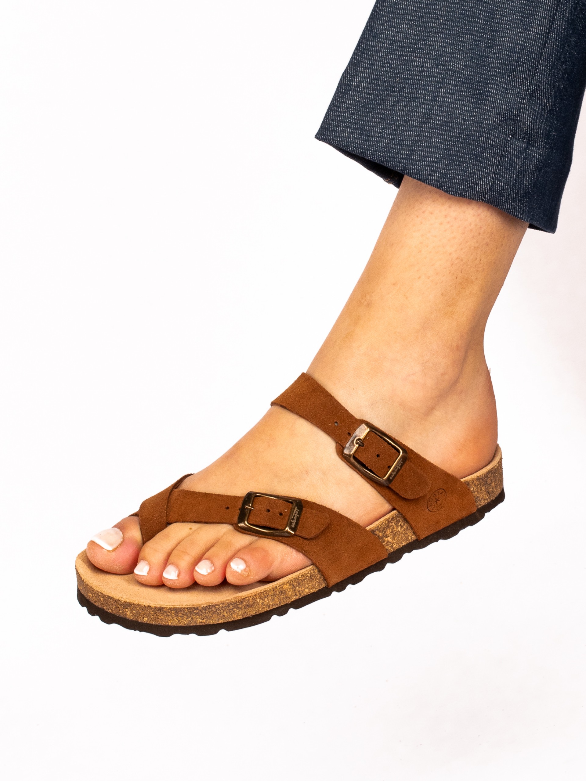 Chinela com Fivelas em Camurça