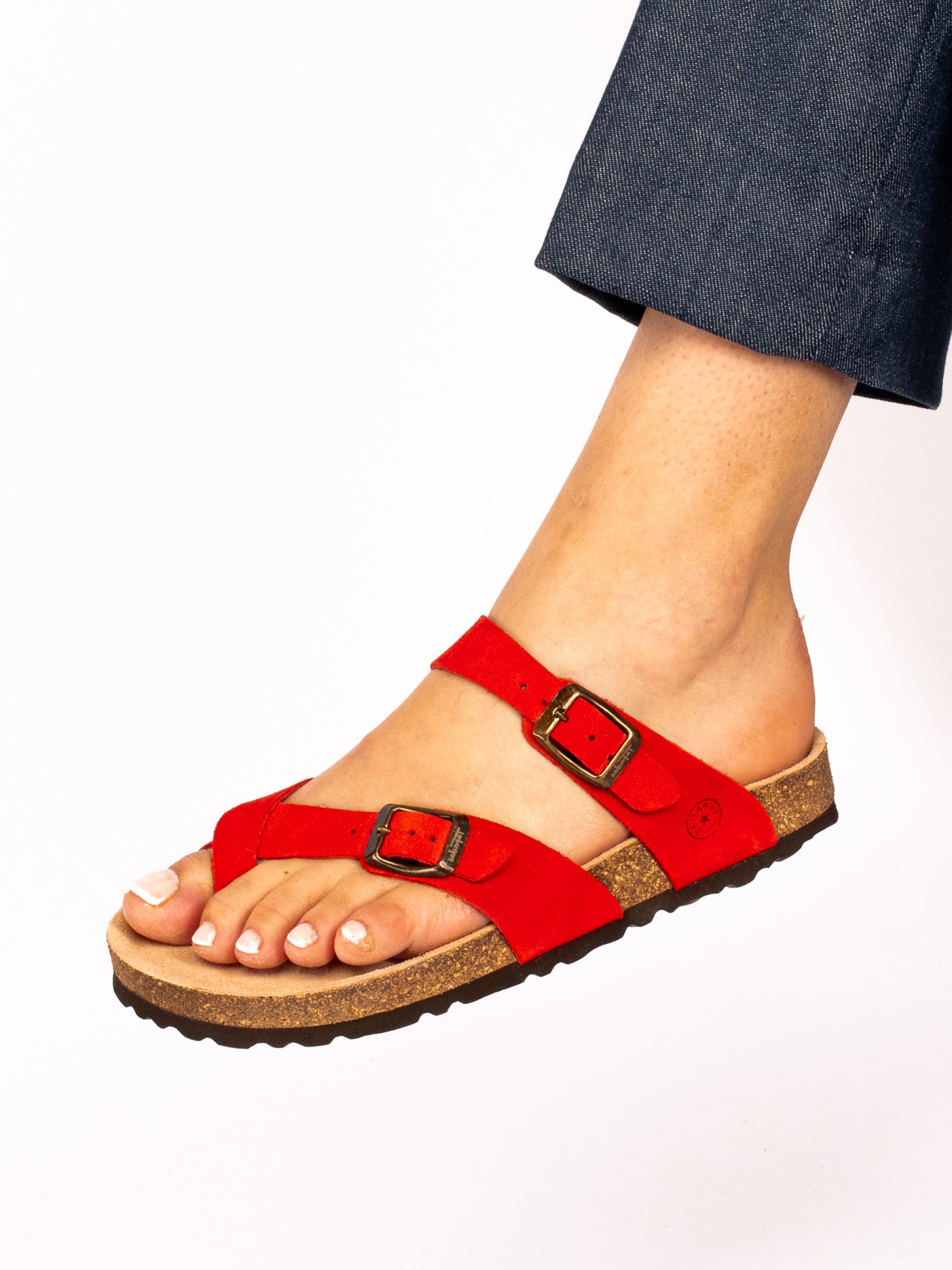 Chinela com Fivelas em Camurça