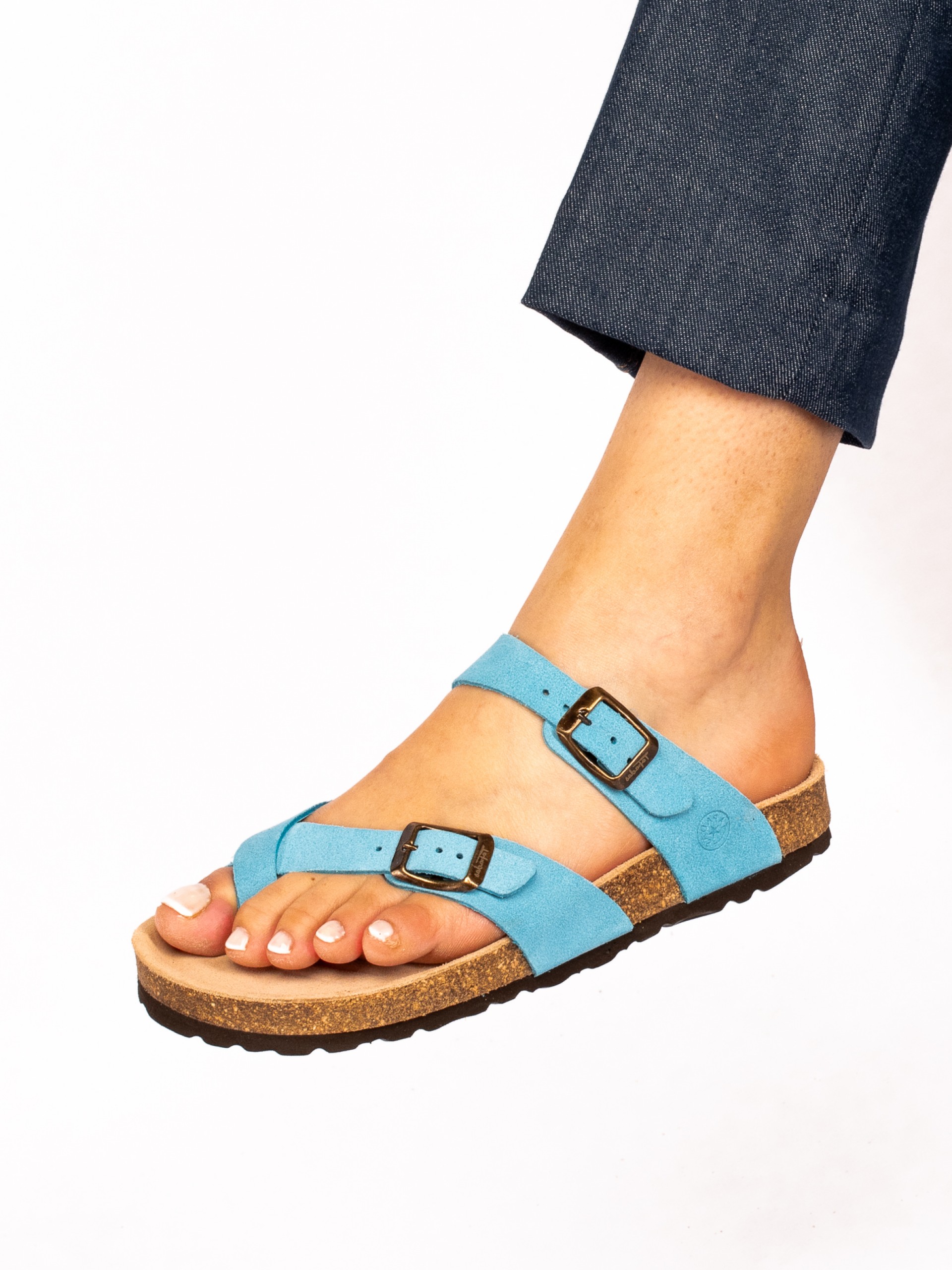 Chinela com Fivelas em Camurça