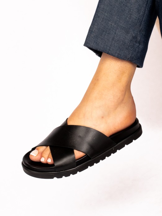 Chinelo Bio em Pele com tiras traadas