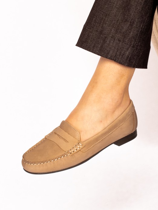 Mocassim em Nobuck com Travesso